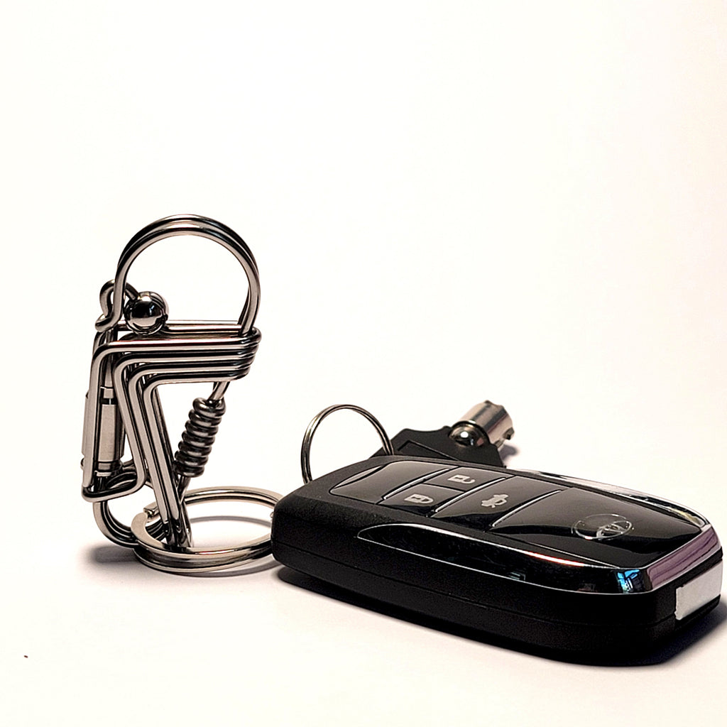 Bird style wire keychain