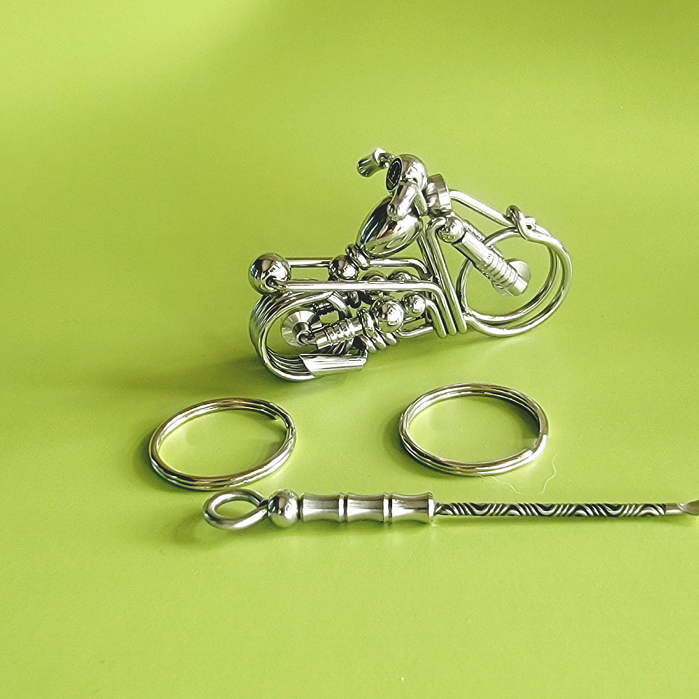 Exquisite Creative Handamde Wire Wrap Harley Motorcycle Keychain
