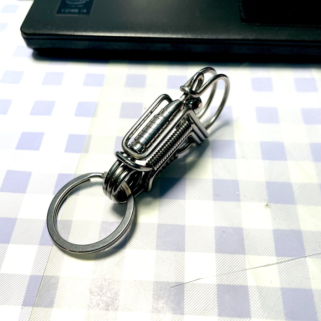 Creative Handmade Wire Keychain