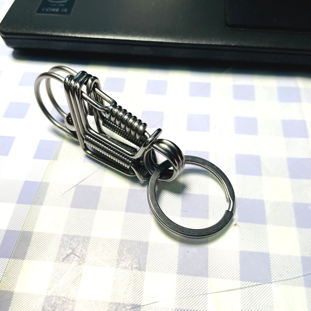 Creative Handmade Wire Keychain