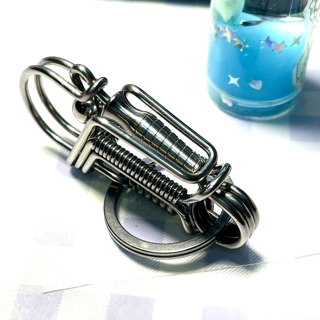 Creative Handmade Wire Keychain